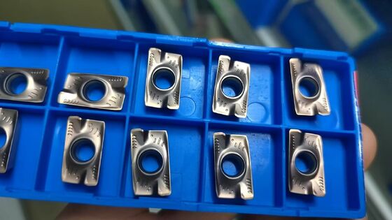 Карбидная точность Apmt1604 Cnc фрезерные вставки идеально подходят для резки нержавеющей стали в профессиональных металлообрабатывающих средах
