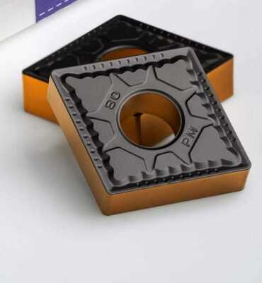 CNMG 160412 PM Твердосплавная пластина с формой ромба 80 ° и отрицательной геометрией для стабильного контроля стружки